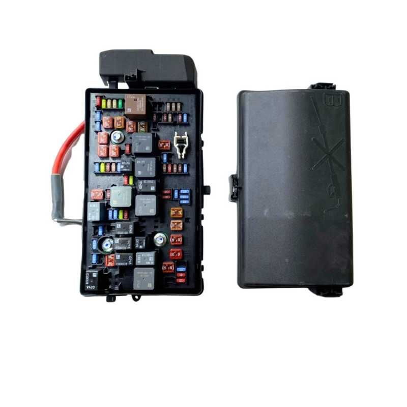 Opel İnsignia A Sigorta Kutusu Ön Otomatik Şanzuman ( Tanim Kodu Abm5 ) - Orijinal 529050199 - 22961725