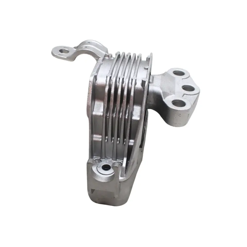 Opel Astra J 1.6 Benzinli Sağ Ön Motor Kulaği  Ytt- 684315