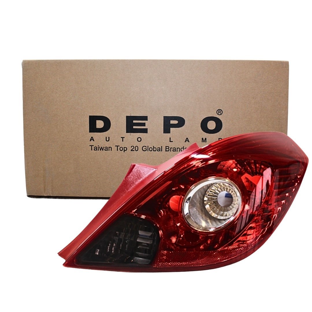 Opel Corsa D Sağ Arka Stop Lambası 3 Kapılı - Depo 442-1953R-LD-UE