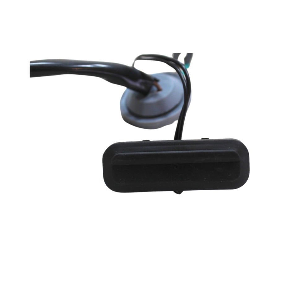 Chevrolet Cruze Bagaj Açma Butonu + Lambalar (Sedan) - Yan Sanayi 95107230